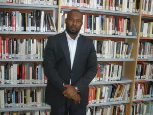 DICCIONARIO DE ANGLICISMOS DEL ESPAÑOL DE GUINEA ECUATORIAL